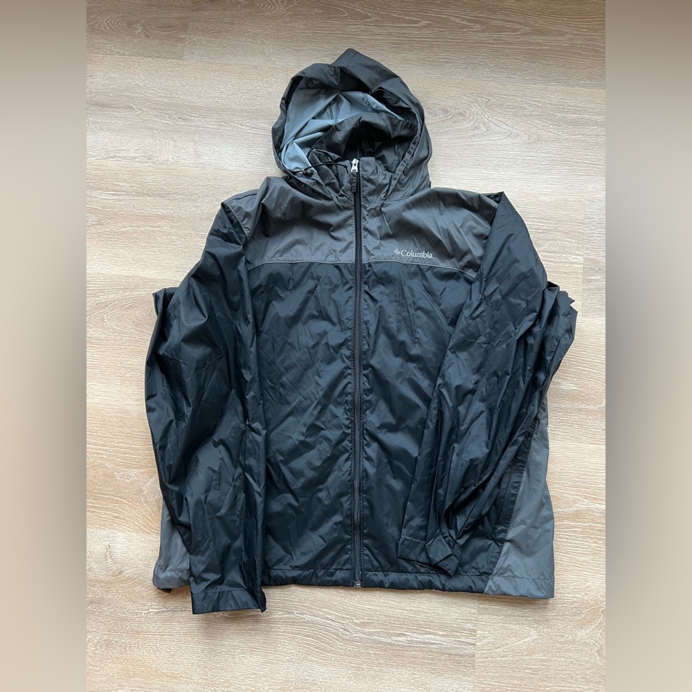 Columbia Sportswear Men's WATERPROOF Mountaineering Packable Rain Jacket.